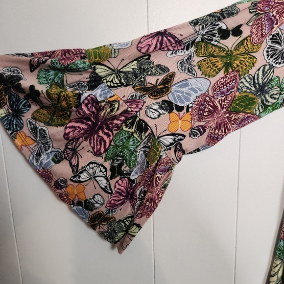 Cupio Boho Butterfly Print Pink Top Cold Shoulder Bell Sleeves Size 1X Stretch - Picture 3 of 7